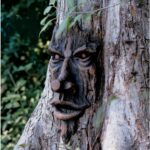 Design Toscano Lo spirito della foresta di Nottingham Greenman Scultura murale, poliresina, tinta legno, 38 cm