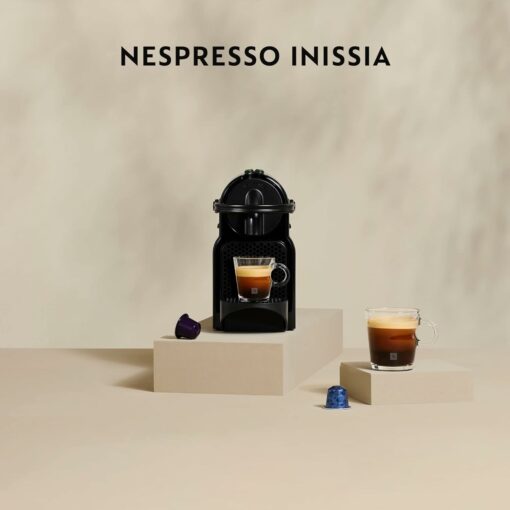 Nespresso Inissia EN80.B, Macchina da caffè di De'Longhi, Sistema Capsule Nespresso, Serbatoio acqua 0.7L, Nero