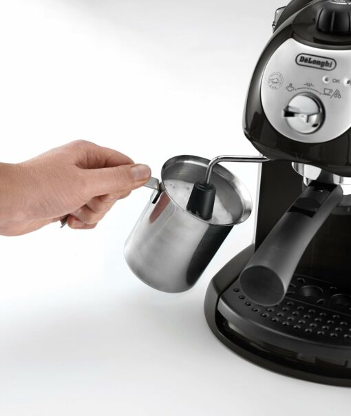 De'Longhi EC201.CD.B Macchina manuale da Caffè Espresso e Cappuccino, Caffè in Polvere o in Cialde E.S.E., Montalatte classico per Cappuccini, Serbatoio Estraibile da 1.1 L, Caldaia acciaio inox